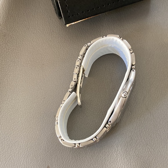 BNWT Movado folio unisex watch - needs battery - Picture 3 of 12